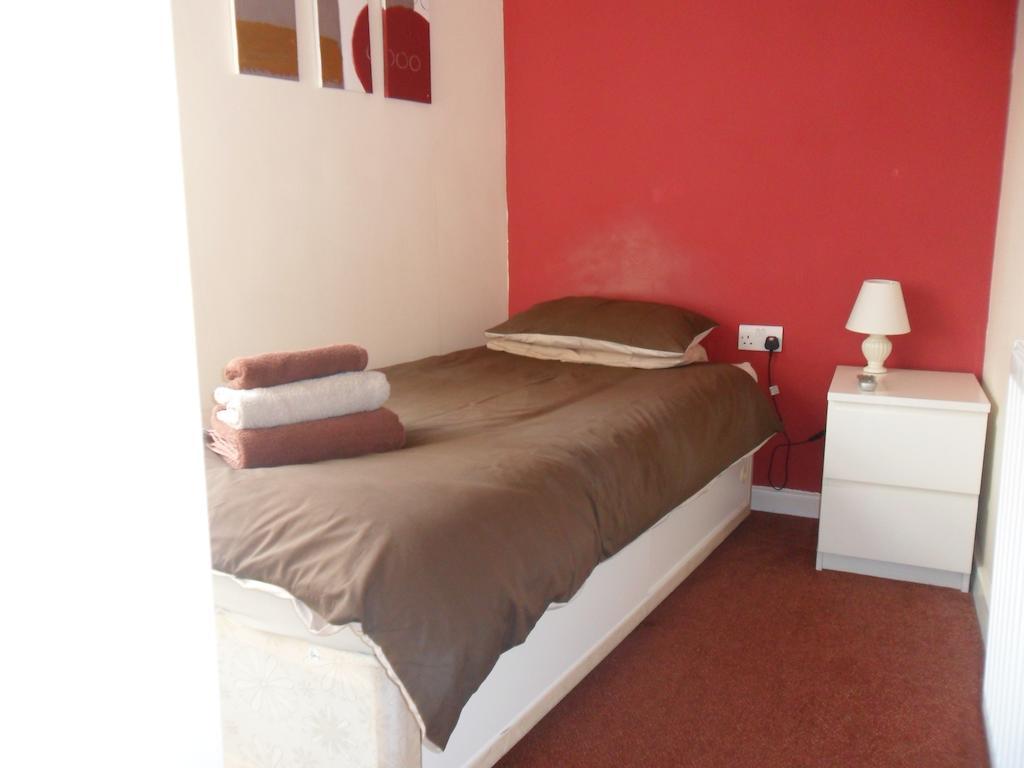 Oyo Main Top Hotel Widnes Ruang foto